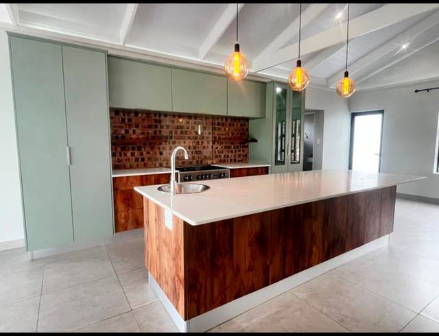 3 BEDROOM HOUSE FOR SALE IN FRAAIUITSIG